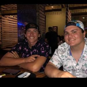 Meet your Posher, Gio